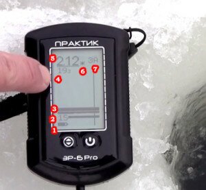Экран эхолота Практик ЭР-6 Pro в режиме поиска рыбы Fish ID